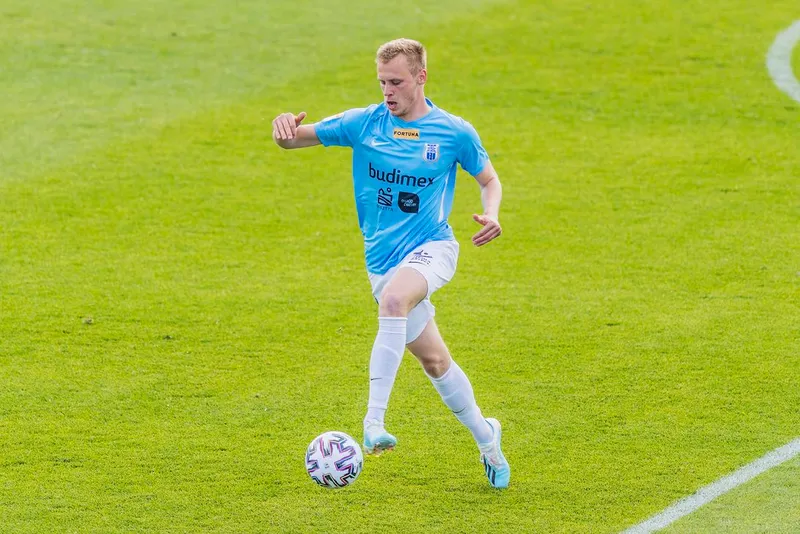 Pilka nozna. Fortuna I liga. Stomil Olsztyn - Chrobry Glogow. 02.06.2020