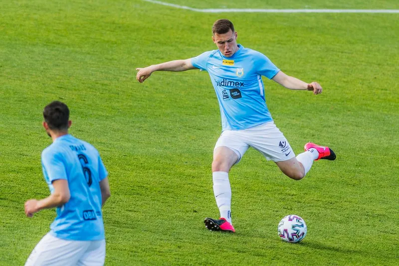 Pilka nozna. Fortuna I liga. Stomil Olsztyn - Chrobry Glogow. 02.06.2020