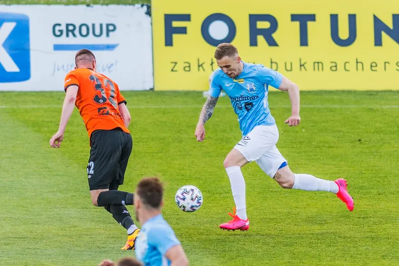 Pilka nozna. Fortuna I liga. Stomil Olsztyn - Chrobry Glogow. 02.06.2020