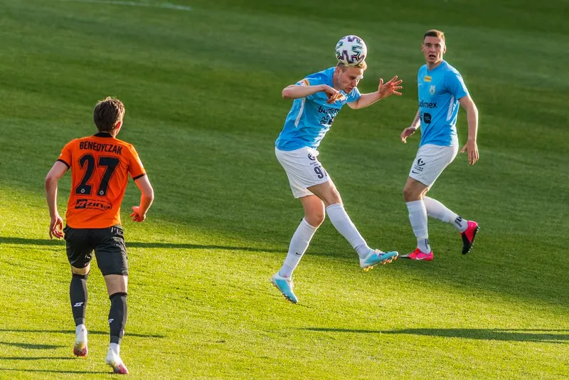 Pilka nozna. Fortuna I liga. Stomil Olsztyn - Chrobry Glogow. 02.06.2020