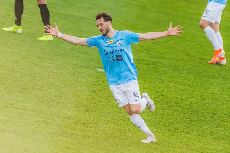 Pilka nozna. Fortuna I liga. Stomil Olsztyn - Chrobry Glogow. 02.06.2020