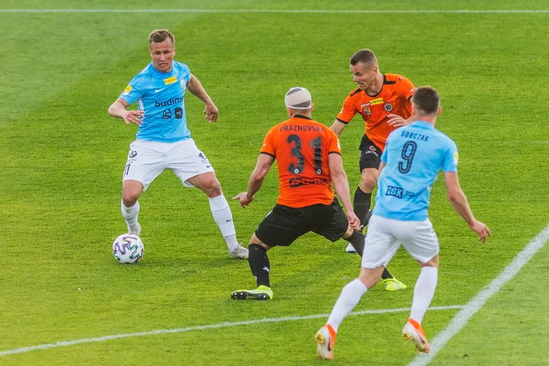 Pilka nozna. Fortuna I liga. Stomil Olsztyn - Chrobry Glogow. 02.06.2020
