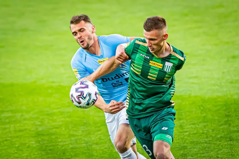 Pilka nozna. Fortuna I liga. Stomil Olsztyn - Olimpia Grudziadz. 02.07.2020