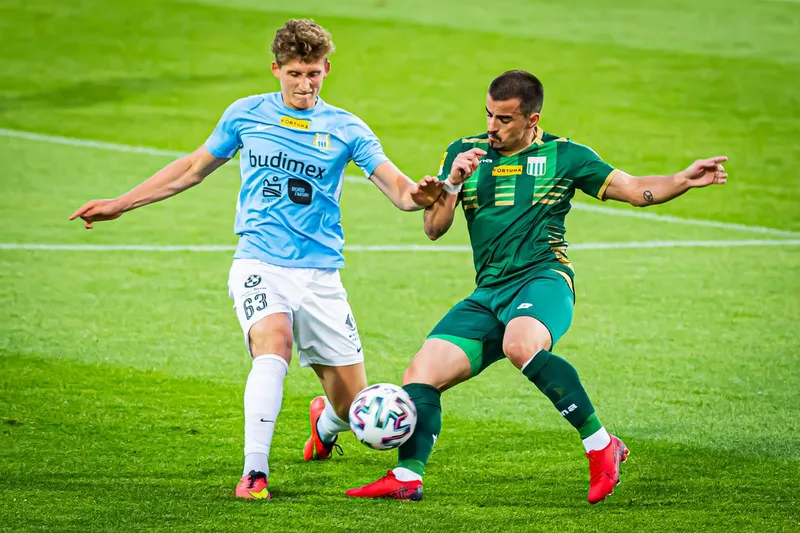 Pilka nozna. Fortuna I liga. Stomil Olsztyn - Olimpia Grudziadz. 02.07.2020
