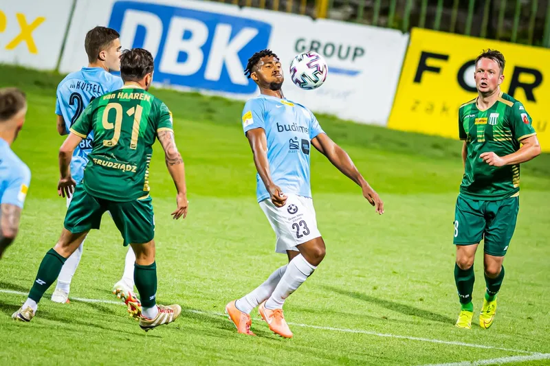 Pilka nozna. Fortuna I liga. Stomil Olsztyn - Olimpia Grudziadz. 02.07.2020