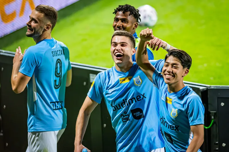 Pilka nozna. Fortuna I liga. Stomil Olsztyn - Olimpia Grudziadz. 02.07.2020