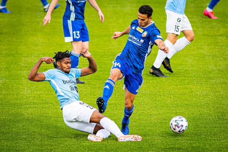 Pilka nozna. Fortuna I liga. Stomil Olsztyn - Miedz Legnica. 11.07.2020