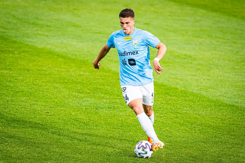 Pilka nozna. Fortuna I liga. Stomil Olsztyn - Miedz Legnica. 11.07.2020