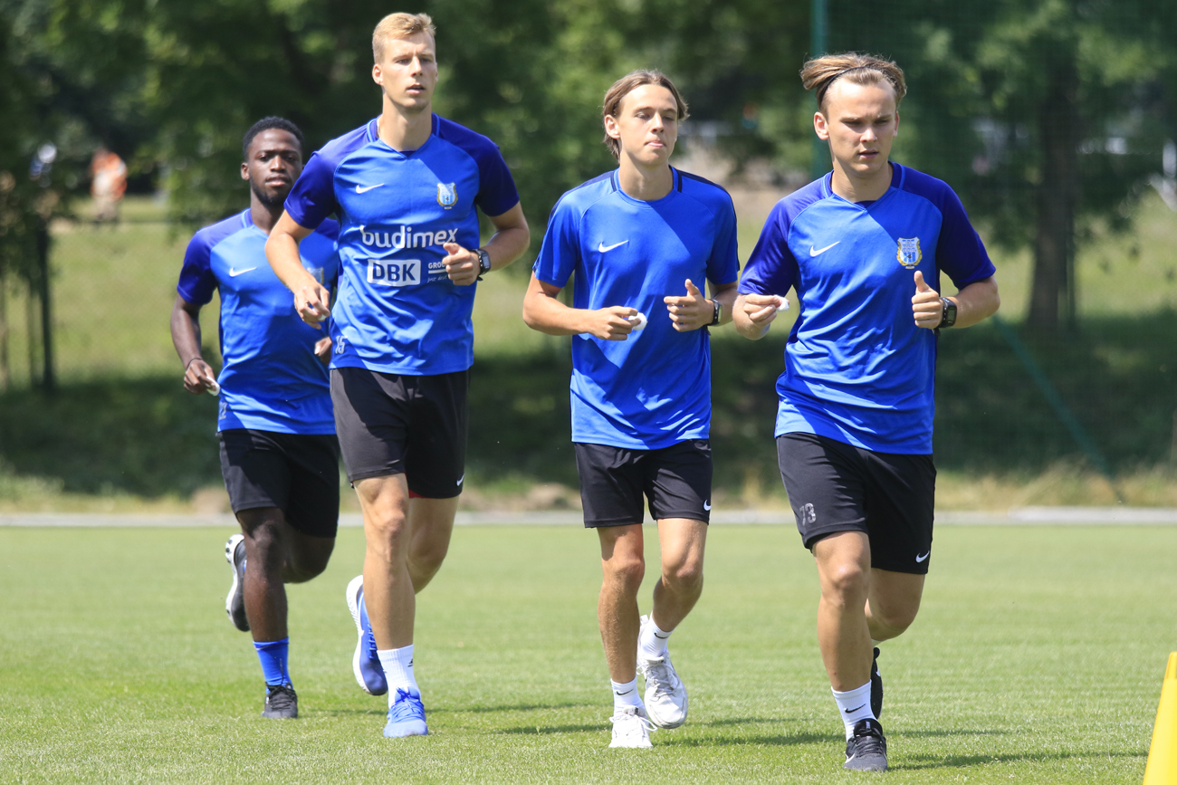 Progresywny test mleczanowy, treningi i dwa sparingi