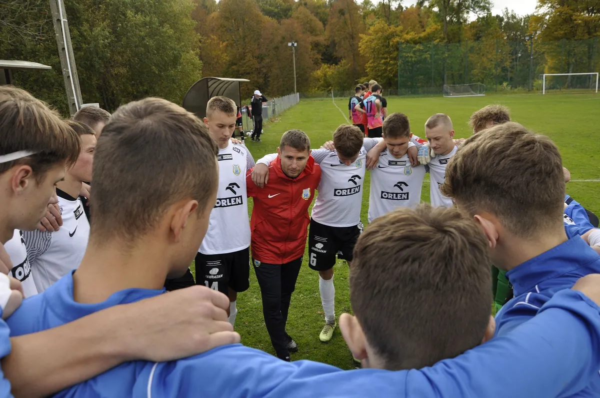 Wysoka wygrana juniorów. Fotel lidera utrzymany