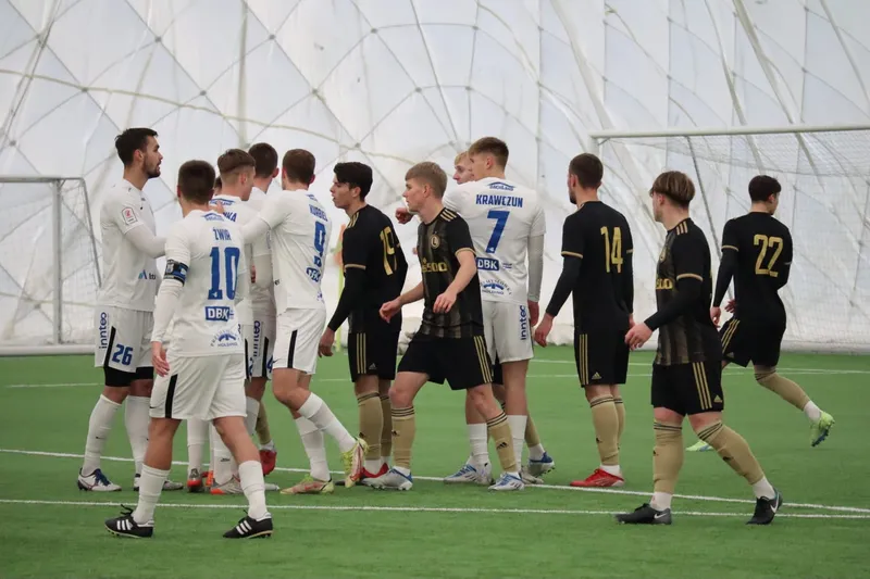 Legia II - Stomil (3)