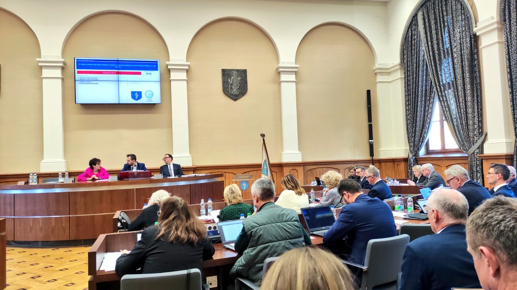 Dwie komisje z udziałem Stomilu. Przedstawiciele klubu rozmawiają z radnymi