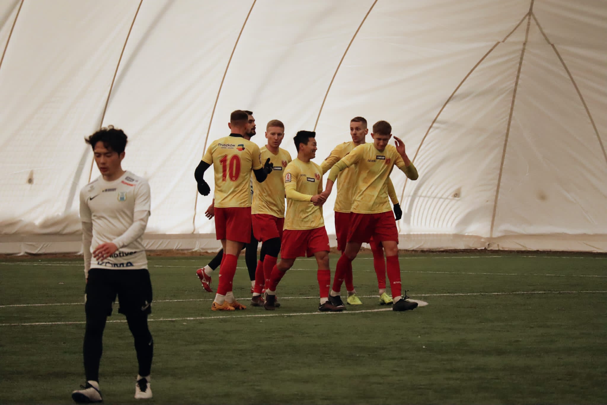 Ligowy rywal lepszy w sparingu. Znicz Pruszków 2:0 Stomil Olsztyn
