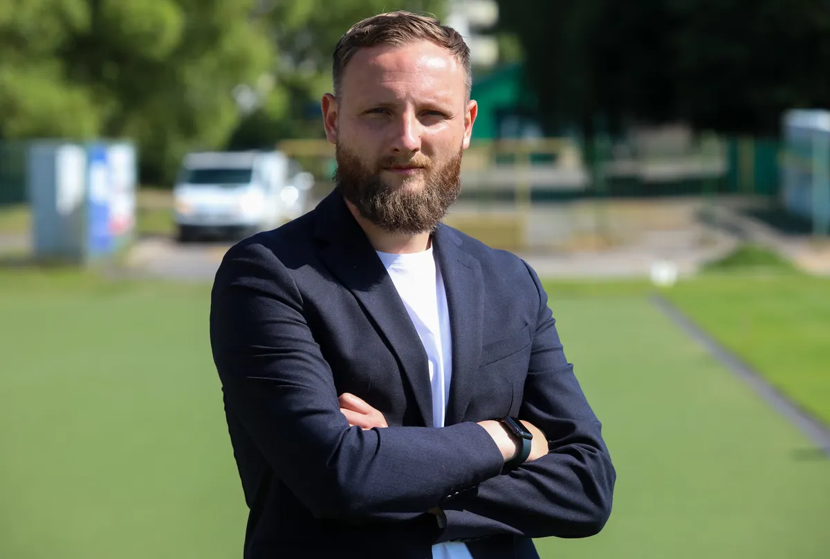 "Mogę powiedzieć, z dużą dozą przekonania, że będziemy mieli jeden z najlepszych sztabów w 2. lidze" (ROZMOWA)