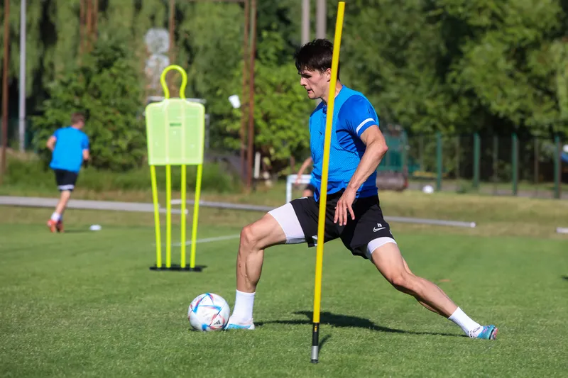 Stomil Olsztyn pierwszy trening 2023-24 (16)