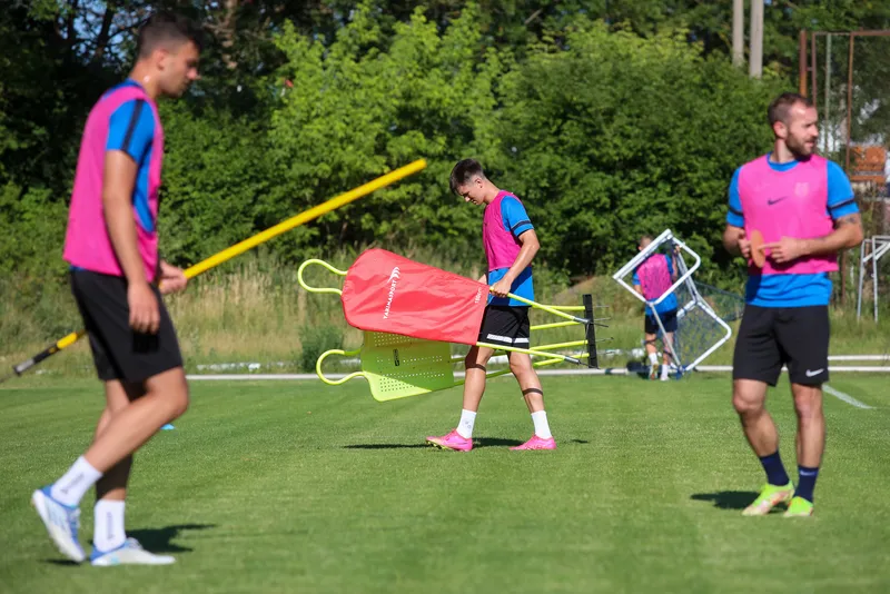 Stomil Olsztyn pierwszy trening 2023-24 (17)