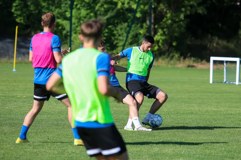 Stomil Olsztyn pierwszy trening 2023-24 (32)
