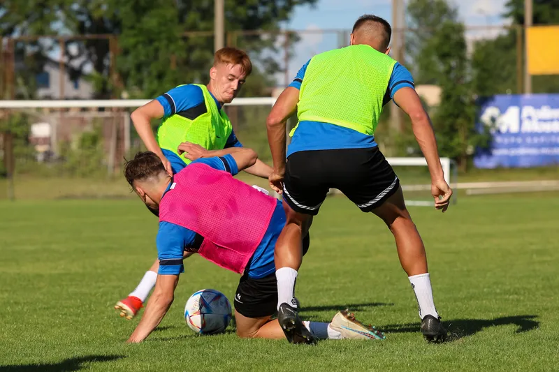 Stomil Olsztyn pierwszy trening 2023-24 (38)