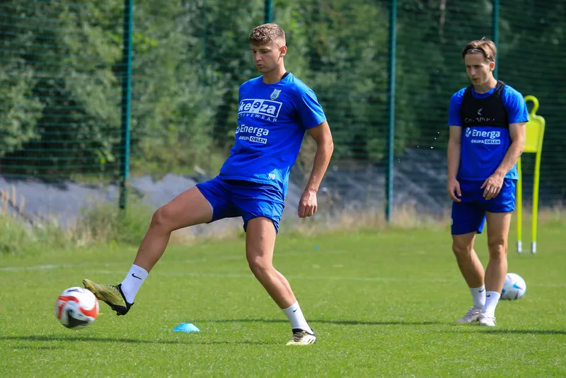 Pierwszy trening Janusz Bucholc (15)