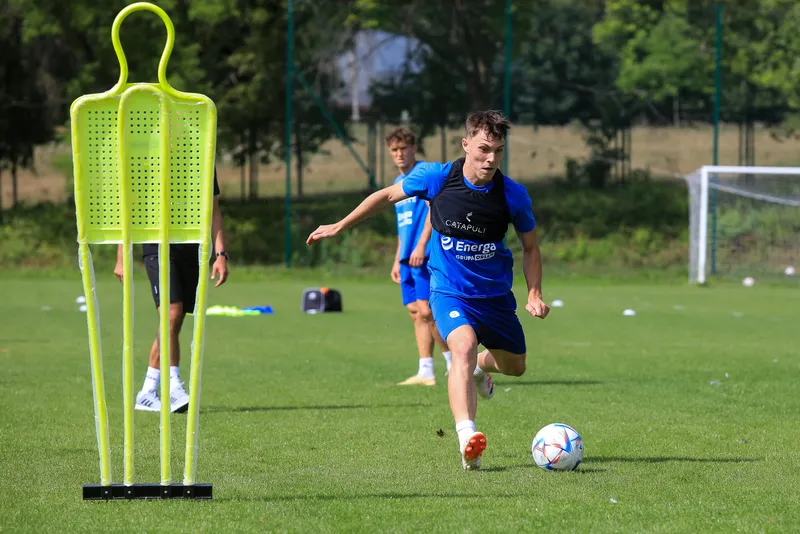 Pierwszy trening Janusz Bucholc (27)
