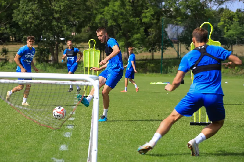 Pierwszy trening Janusz Bucholc (28)