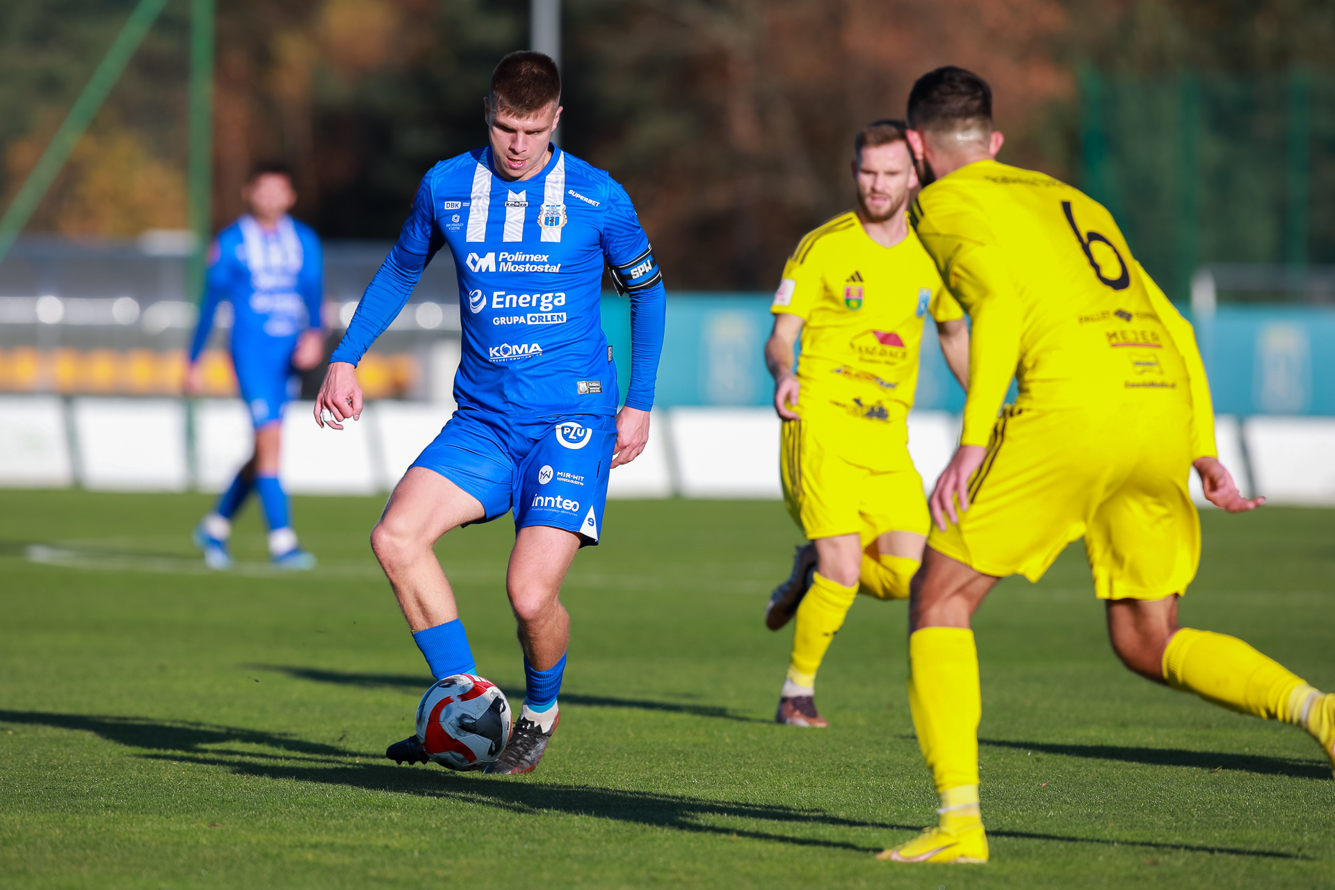 Ostatni mecz rundy jesiennej na zdjęciach. Radunia Stężyca 1:0 Stomil Olsztyn