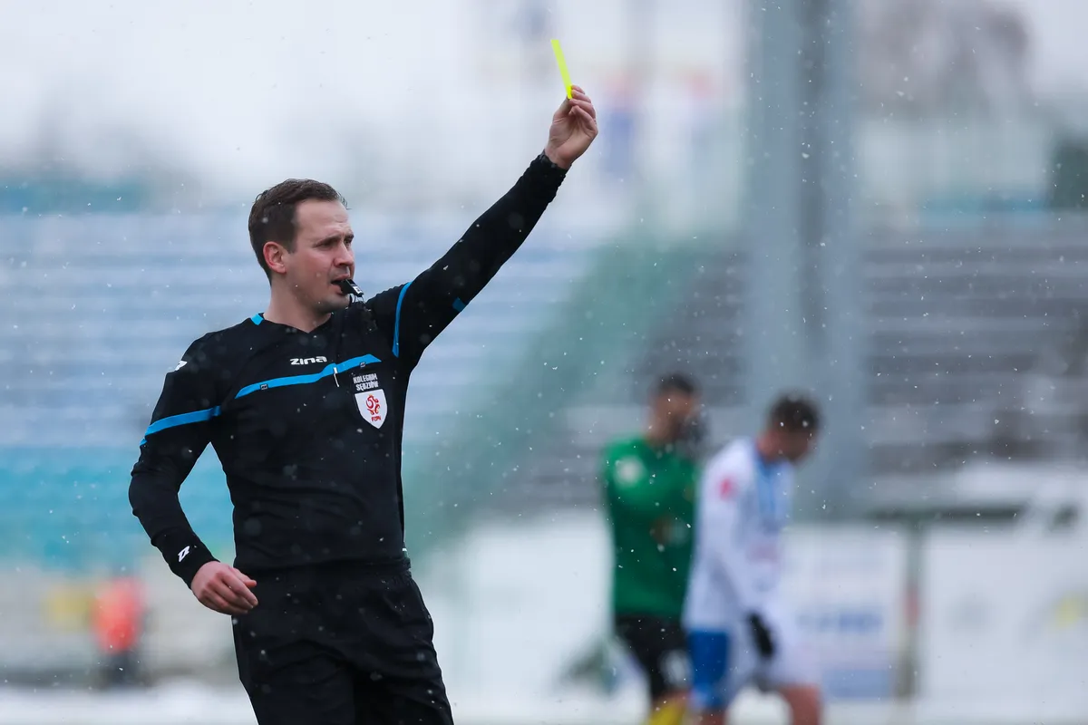 Igor Kośmicki i Karol Żwir gotowi do gry. Raport kartkowy