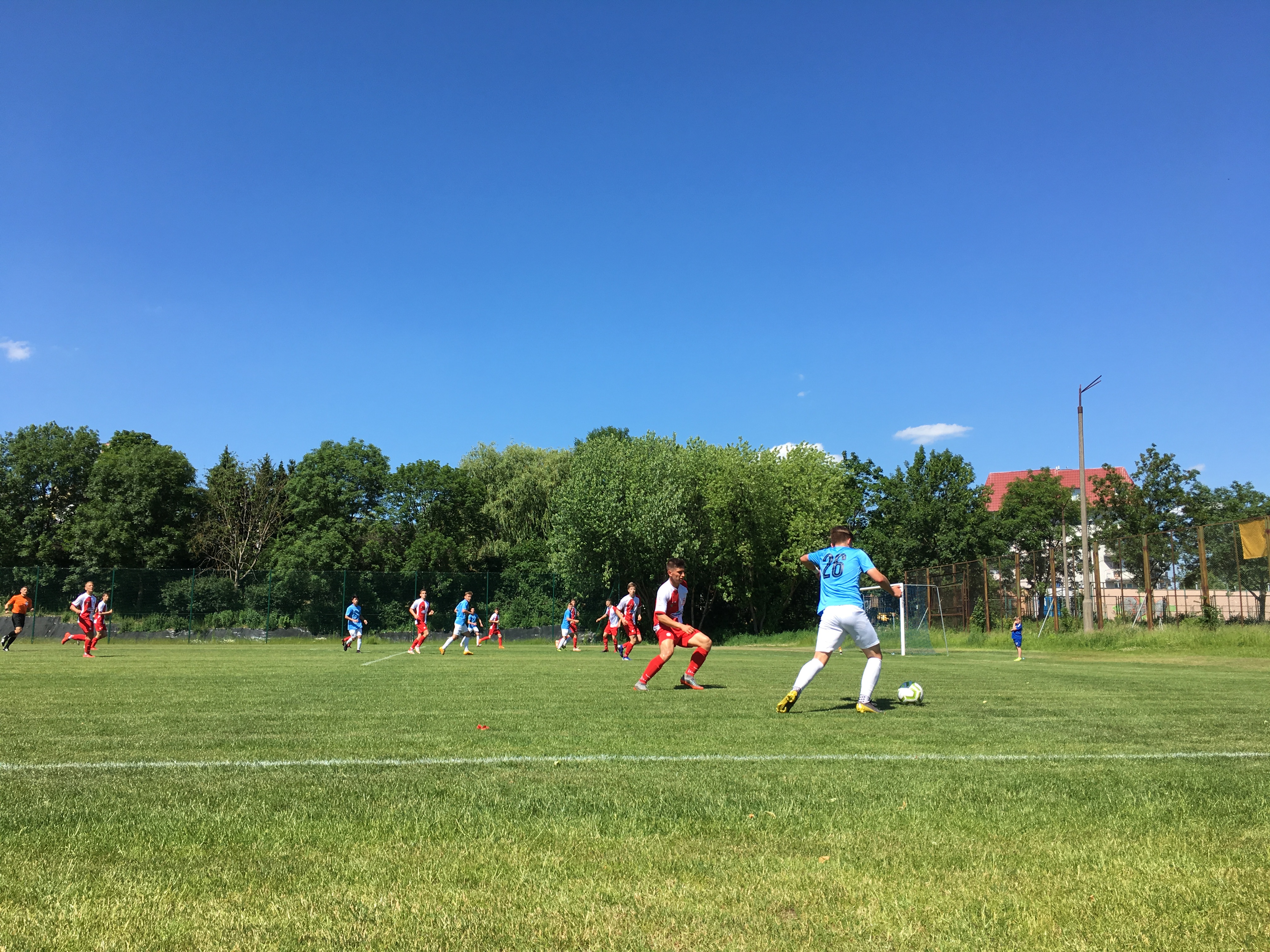 Juniorzy | Bez bramek na boisku bocznym