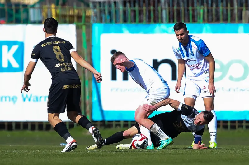 Stomil Olsztyn - Hutnik (35)