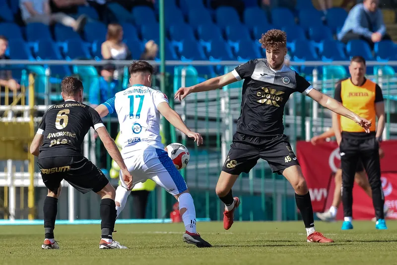 Stomil Olsztyn - Hutnik (37)