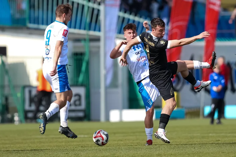 Stomil Olsztyn - Hutnik (42)