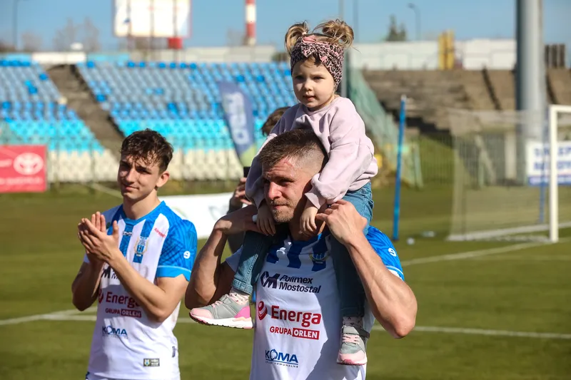 Stomil Olsztyn - Hutnik (80)
