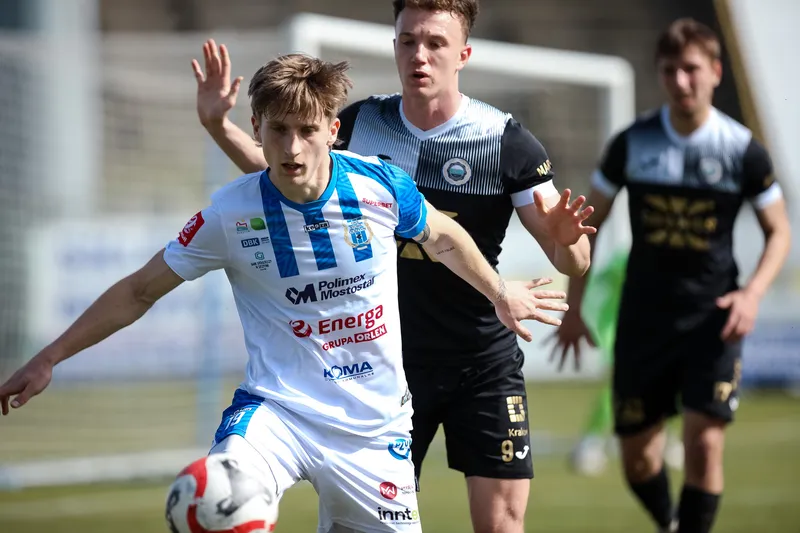 Stomil Olsztyn - Hutnik (137)
