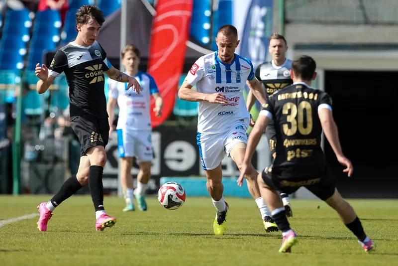 Stomil Olsztyn - Hutnik (138)