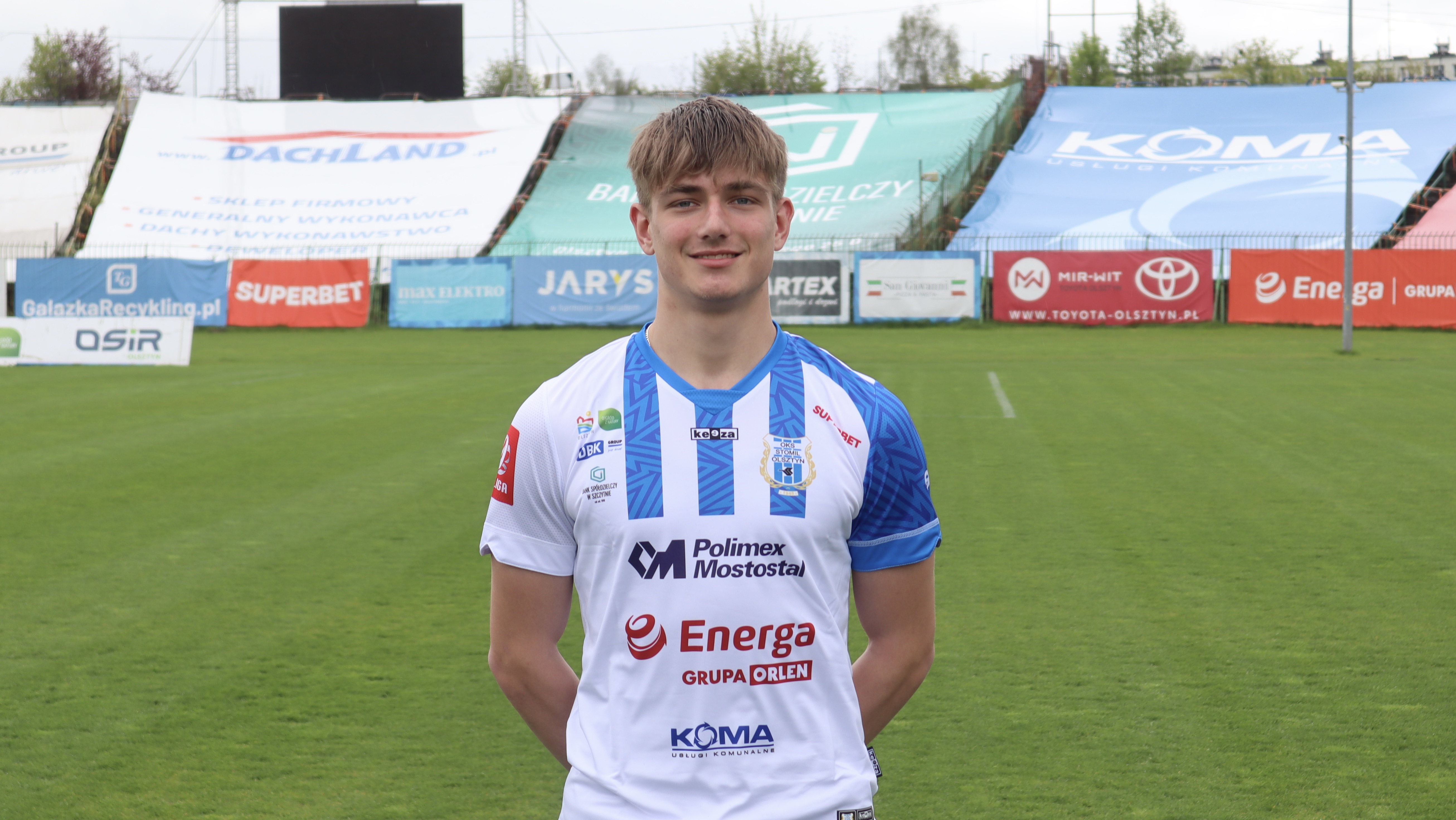Kacper Gwardiak z profesjonalnym kontraktem!