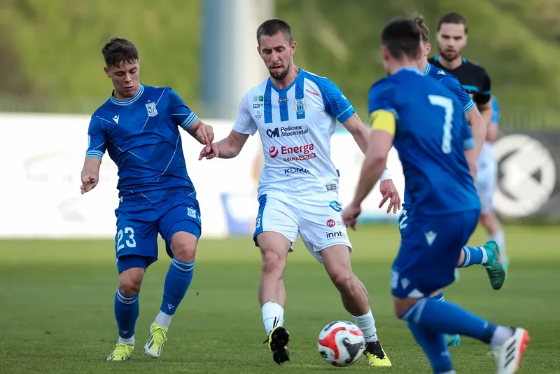 Stomil Olsztyn - Lech II Poznań (23)