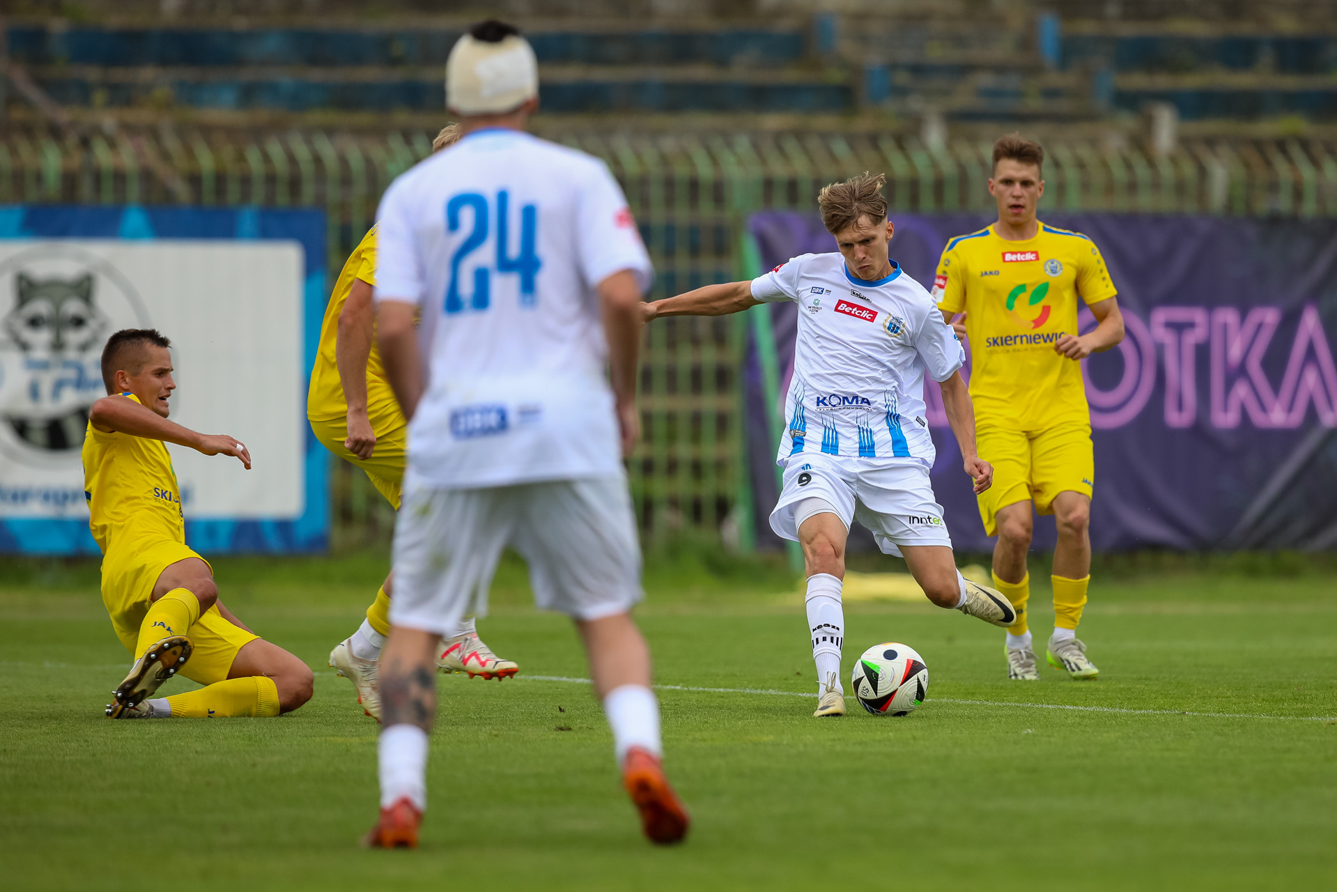 Zapowiedź meczu: Lechia Tomaszów Mazowiecki - Stomil Olsztyn. Pierwszy wyjazd w sezonie Betclic 3. Ligi