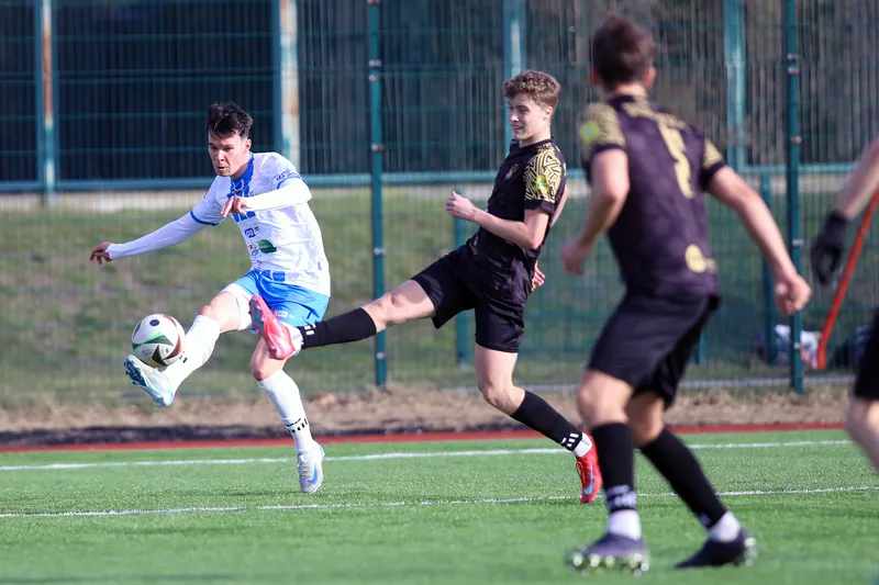 Stomil Olsztyn wygrał 4:0 ze Stomilem II Olsztyn