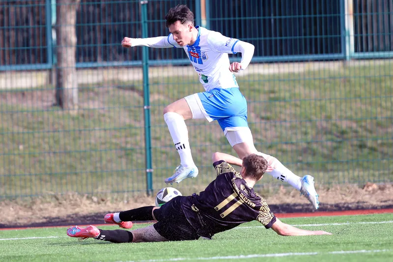 Stomil Olsztyn wygrał 4:0 ze Stomilem II Olsztyn