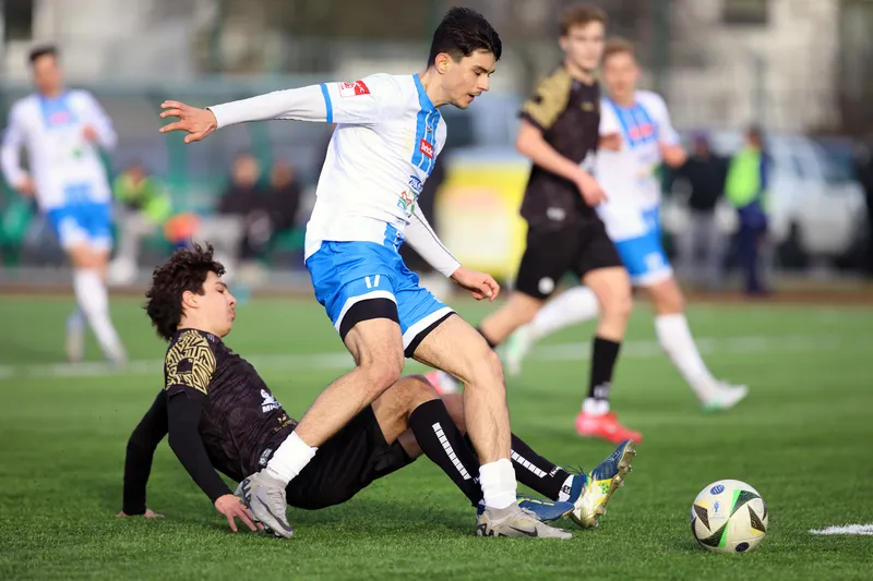 Stomil Olsztyn wygrał 4:0 ze Stomilem II Olsztyn