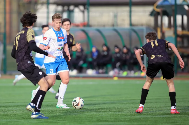 Stomil Olsztyn wygrał 4:0 ze Stomilem II Olsztyn