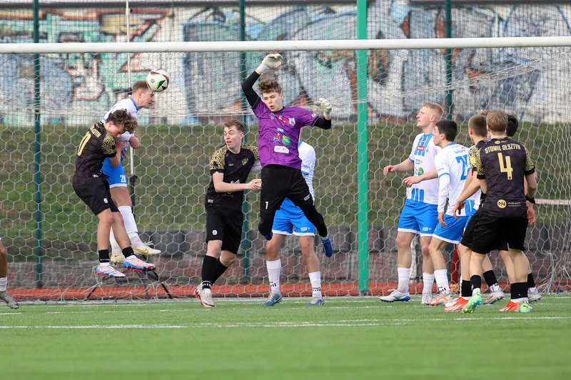 Stomil Olsztyn wygrał 4:0 ze Stomilem II Olsztyn
