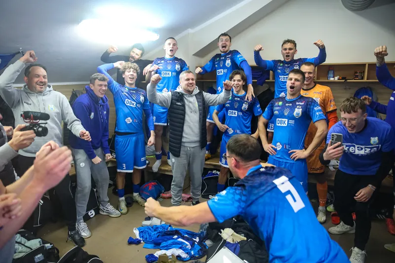 E97A3750