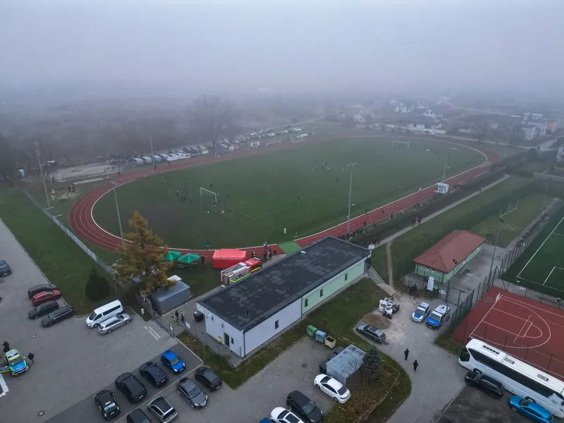 dji_fly_20251107_200116_419_1762602412978_photo
