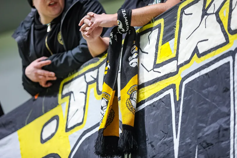 E97A1366