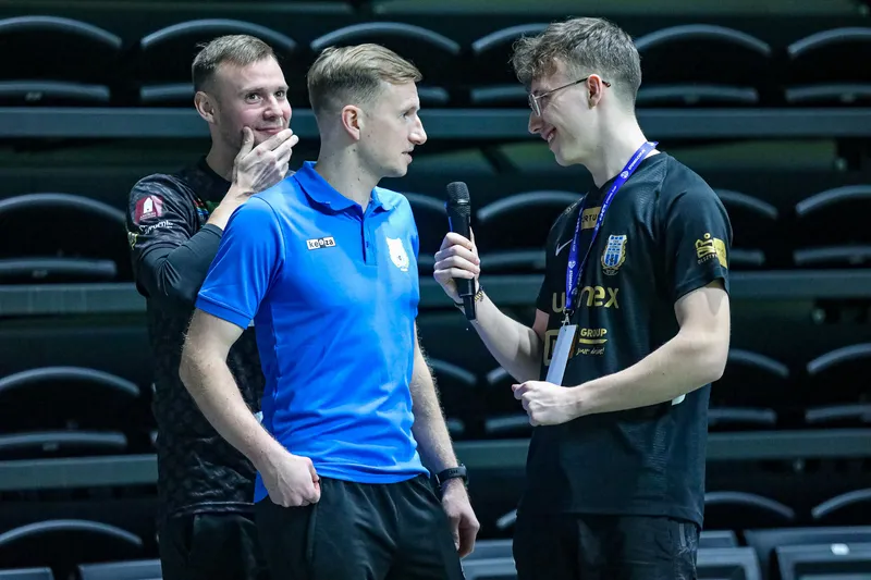 E97A1820
