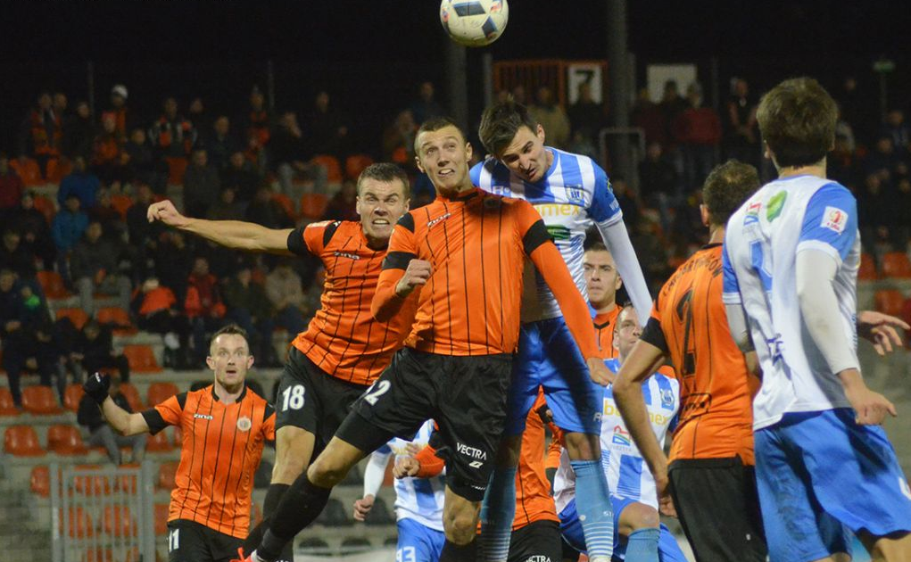 Zszywane kolano, gol dający utrzymanie | Historia meczów z Chrobrym