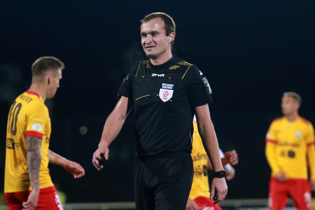 Mateusz Złotnicki sędzią meczu z Wartą Poznań
