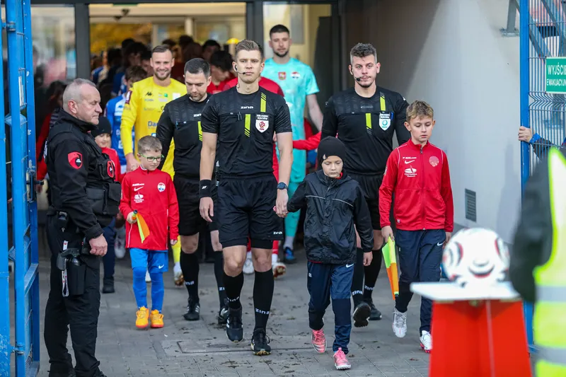 Sokół Ostróda - Stomil Olsztyn [ZDJĘCIA] — zdjęcie 18