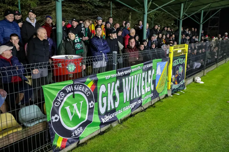 GKS Wikielec - Stomil Olsztyn [FOTORELACJA] — zdjęcie 20